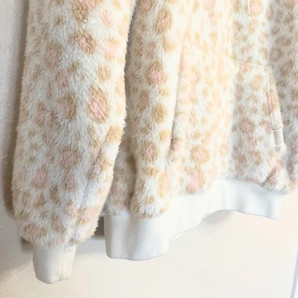 UGG Leopard Loyra Sherpa Hoodie Cozy Cabin Core Lounge Sweatshirt Medium - Picture 5 of 7